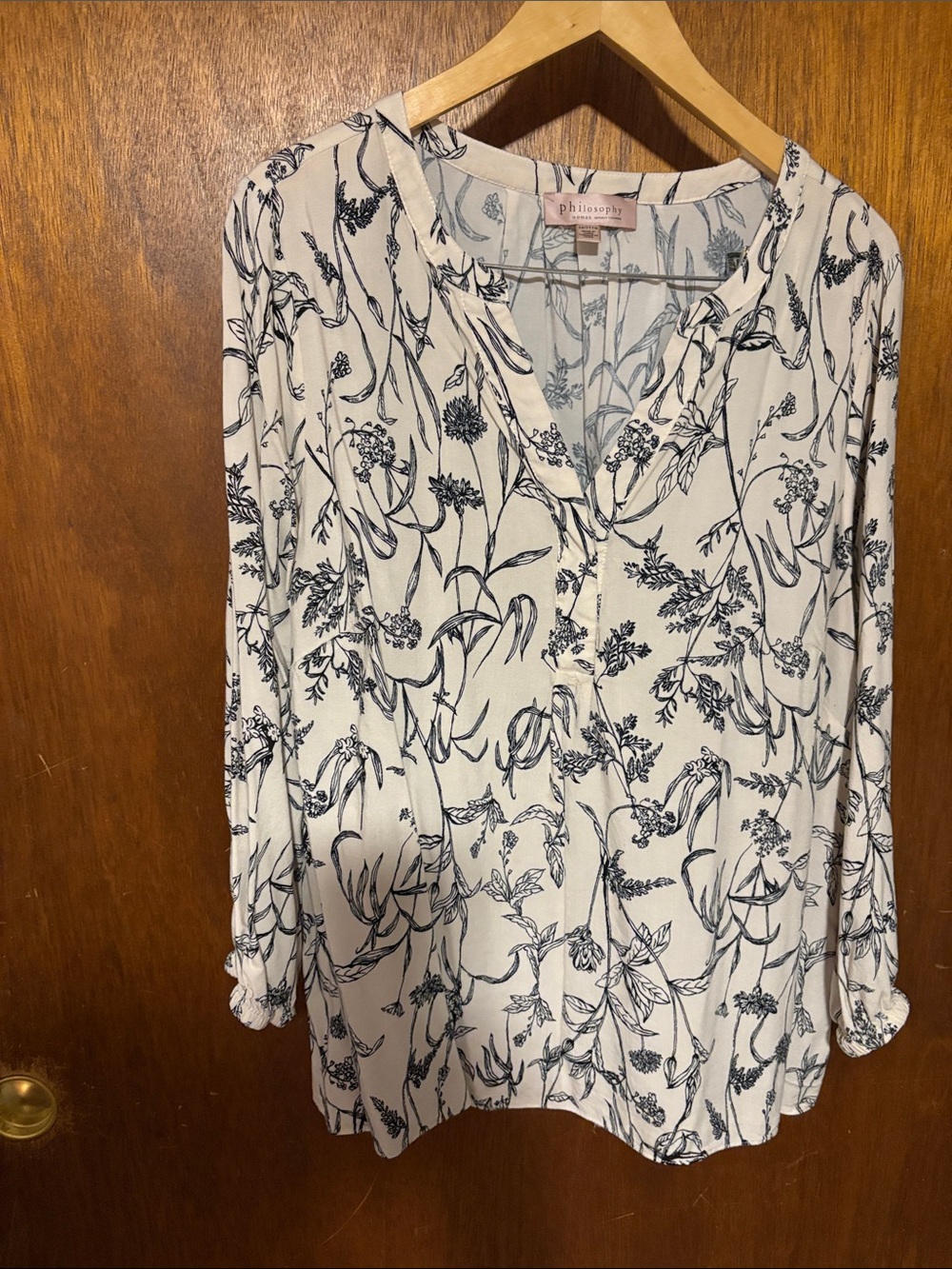 Philosophy Ivory V-Neck Long Sleeve Floral Print Blouse